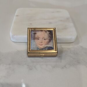 Vintage Portrait Compact Trinket Box - Gold Tone